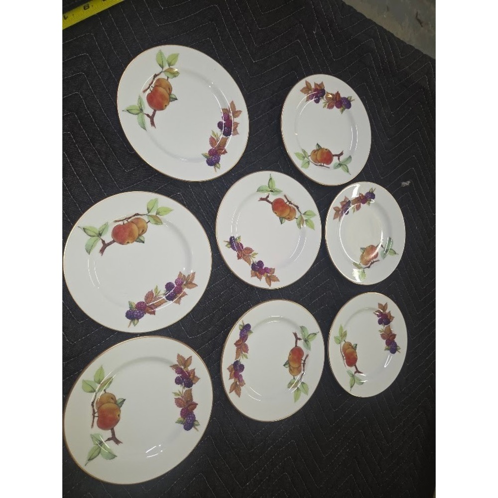 Royal Worcester Evesham Gold Bread Butter Plates Set of 8 Fruit Pattern Dessert